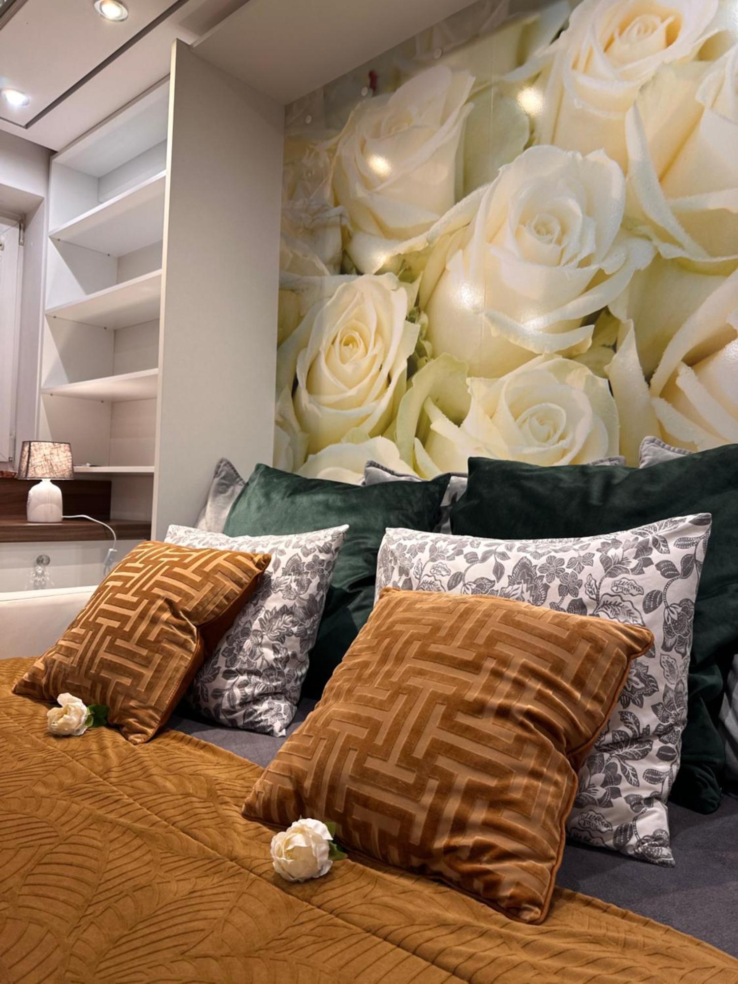 Deluxury Mirror Apartament Centrum Варшава Екстер'єр фото