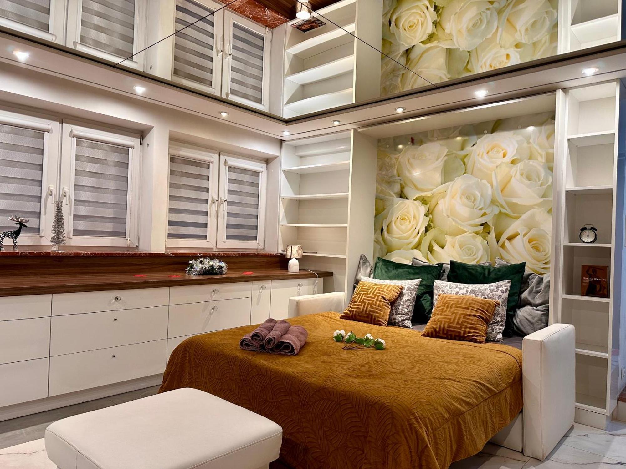 Deluxury Mirror Apartament Centrum Варшава Екстер'єр фото