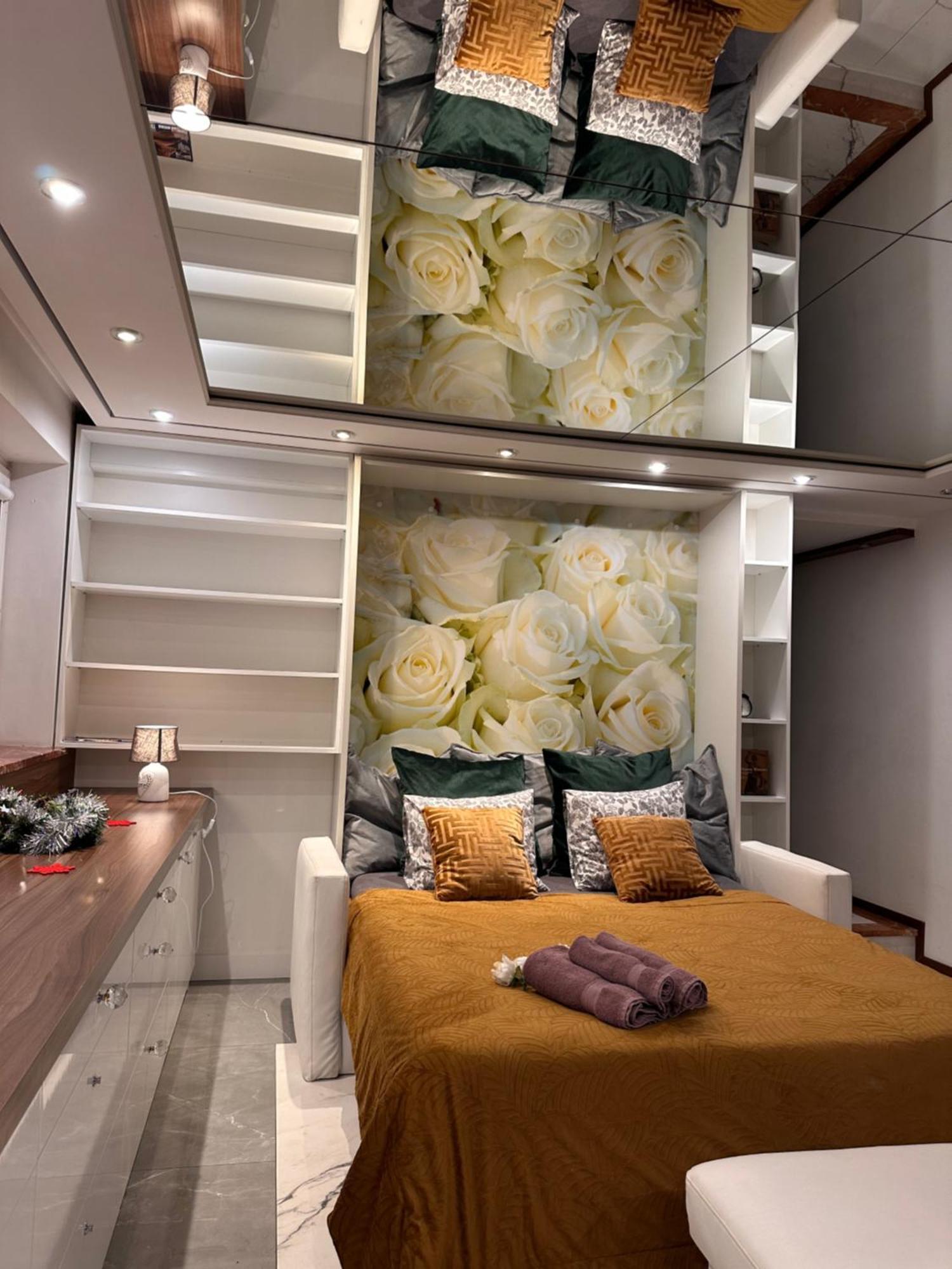 Deluxury Mirror Apartament Centrum Варшава Екстер'єр фото