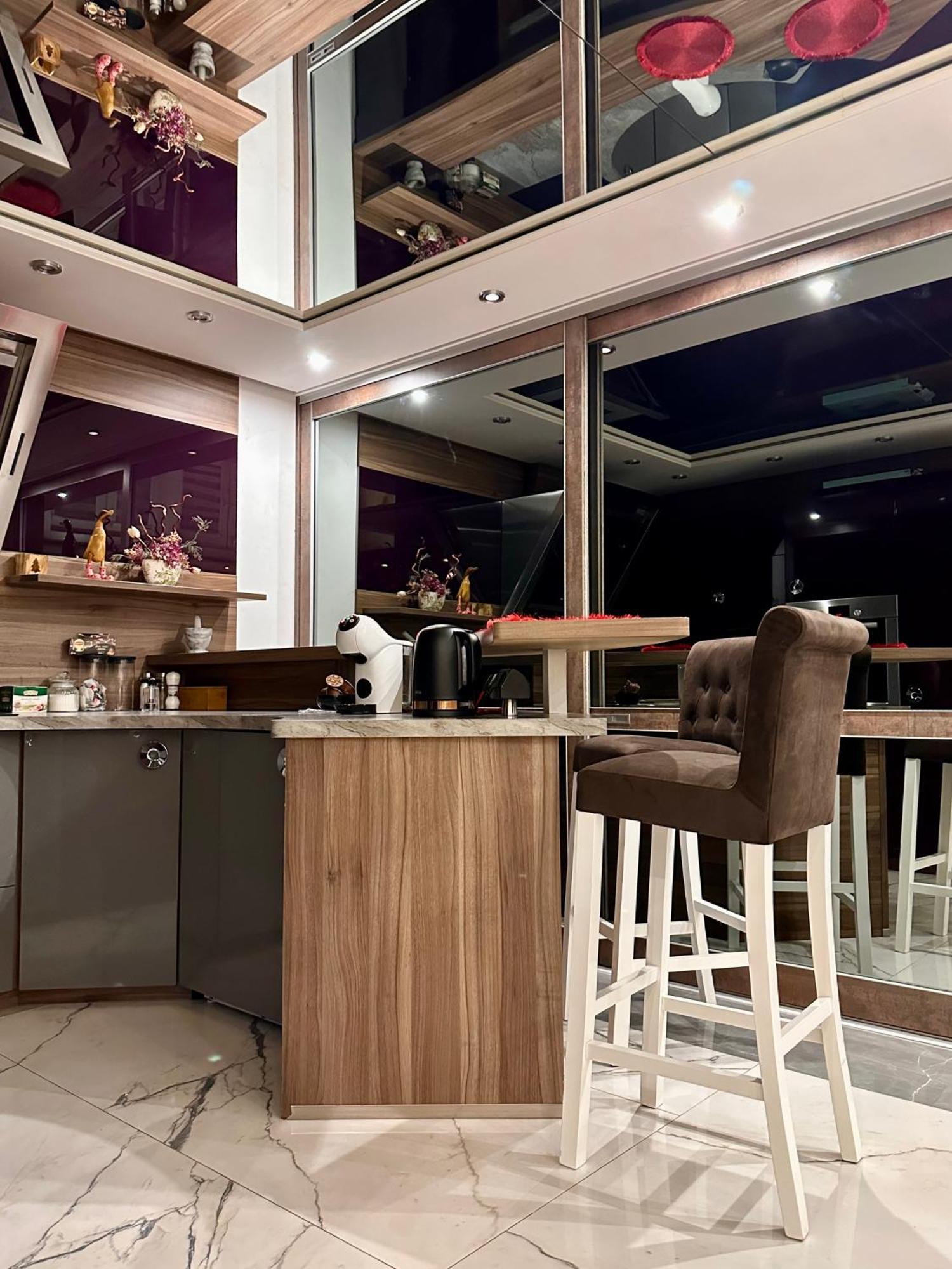 Deluxury Mirror Apartament Centrum Варшава Екстер'єр фото
