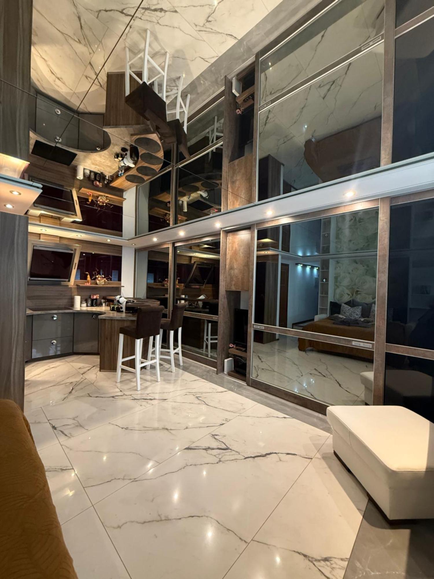 Deluxury Mirror Apartament Centrum Варшава Екстер'єр фото